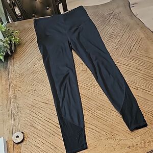 Black maternity leggings size S by Gap Blackout technology